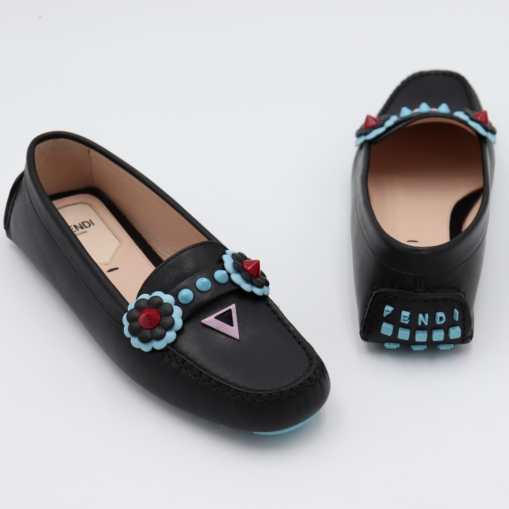 $SOLD Fendi Flower Applique Leather Driver Loafer - Picture 1 of 8